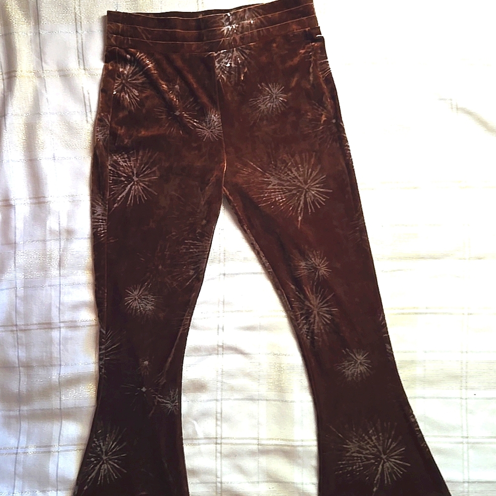 Petra Collins SSENSE Exclusive Brown Velvet Devore Flared Pants - Picture 5 of 15